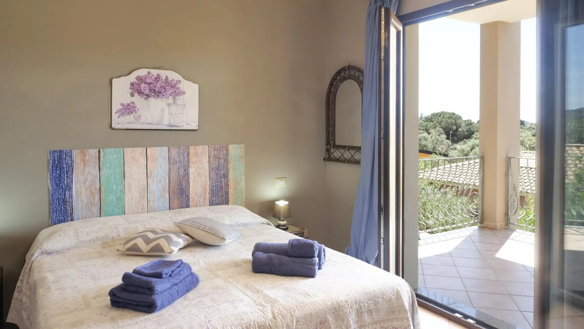 B&B I Colori Di Chia 0*,  Italy